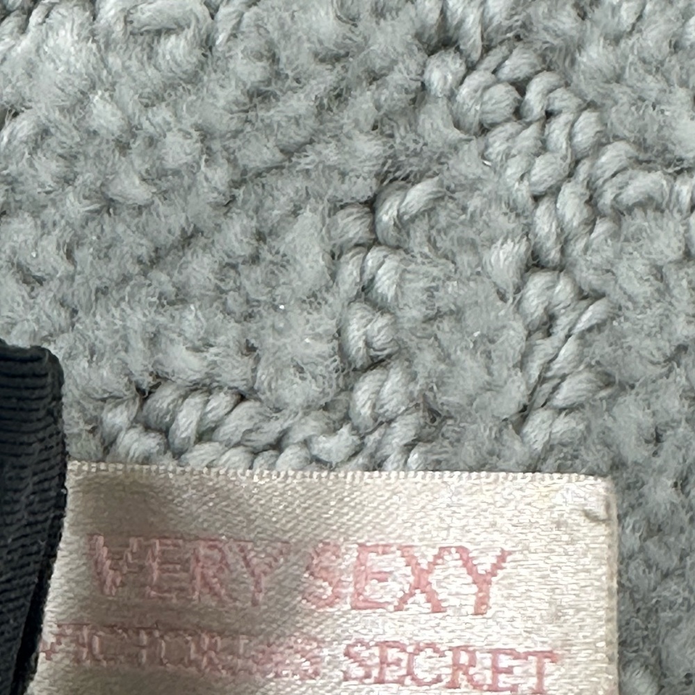 Victoria’s Secret push-up bra - Picture 5 of 6